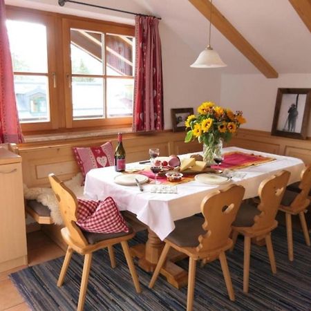 Ski In Out! Gemuetliche Dachgeschosswohnung Konigsleiten Exteriér fotografie